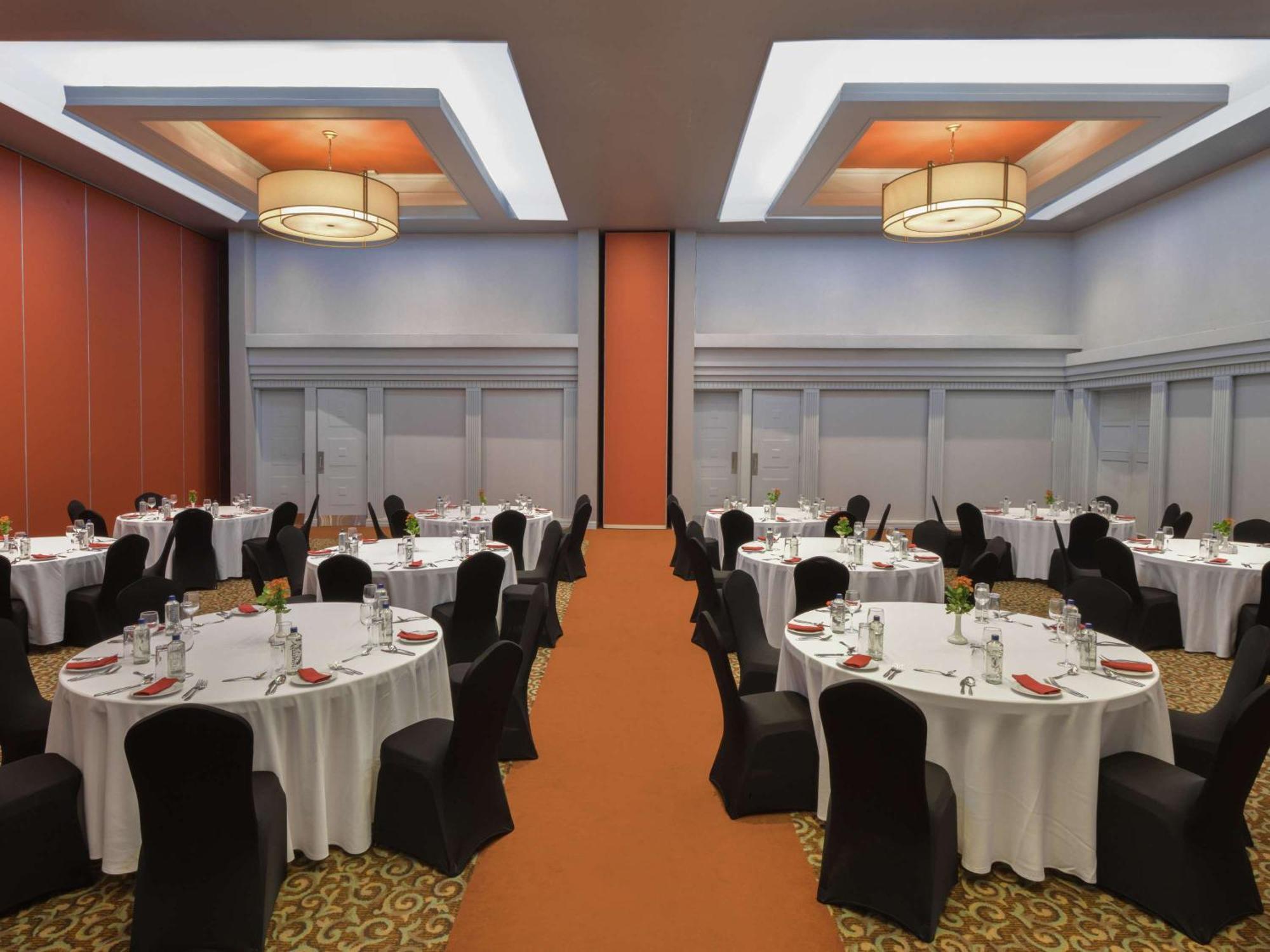 Hotel Pullman Nairobi Upper Hill Esterno foto