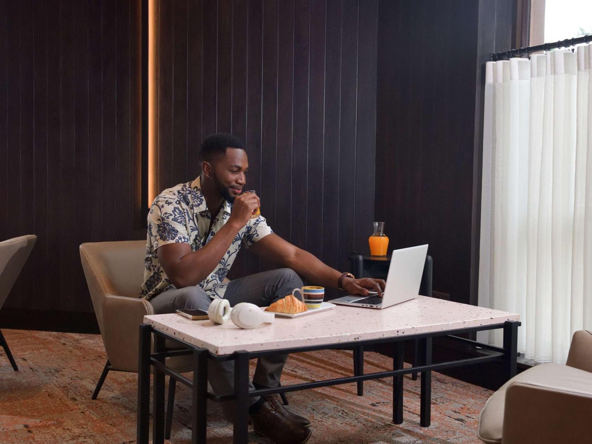 Hotel Pullman Nairobi Upper Hill Esterno foto