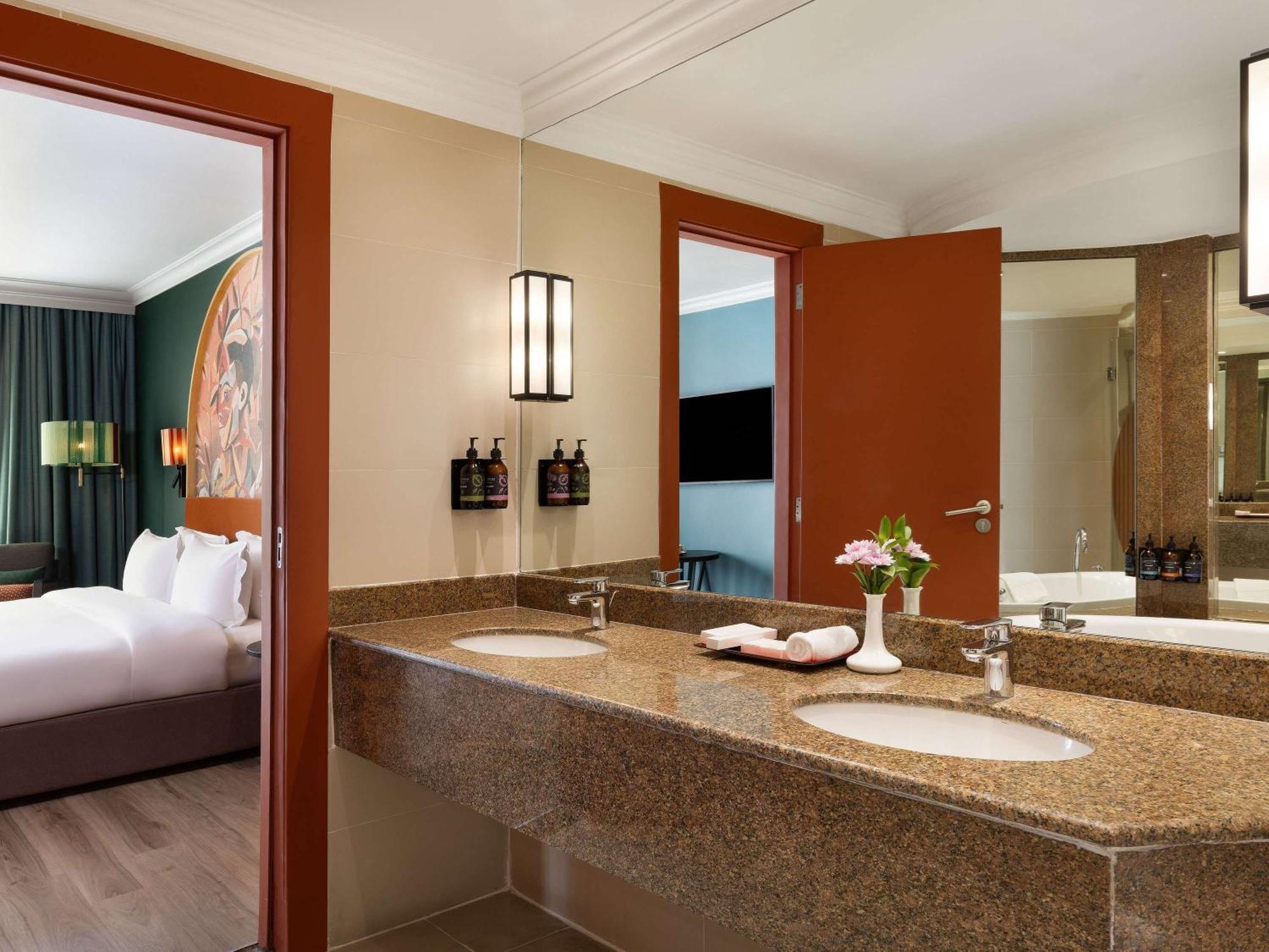 Hotel Pullman Nairobi Upper Hill Esterno foto