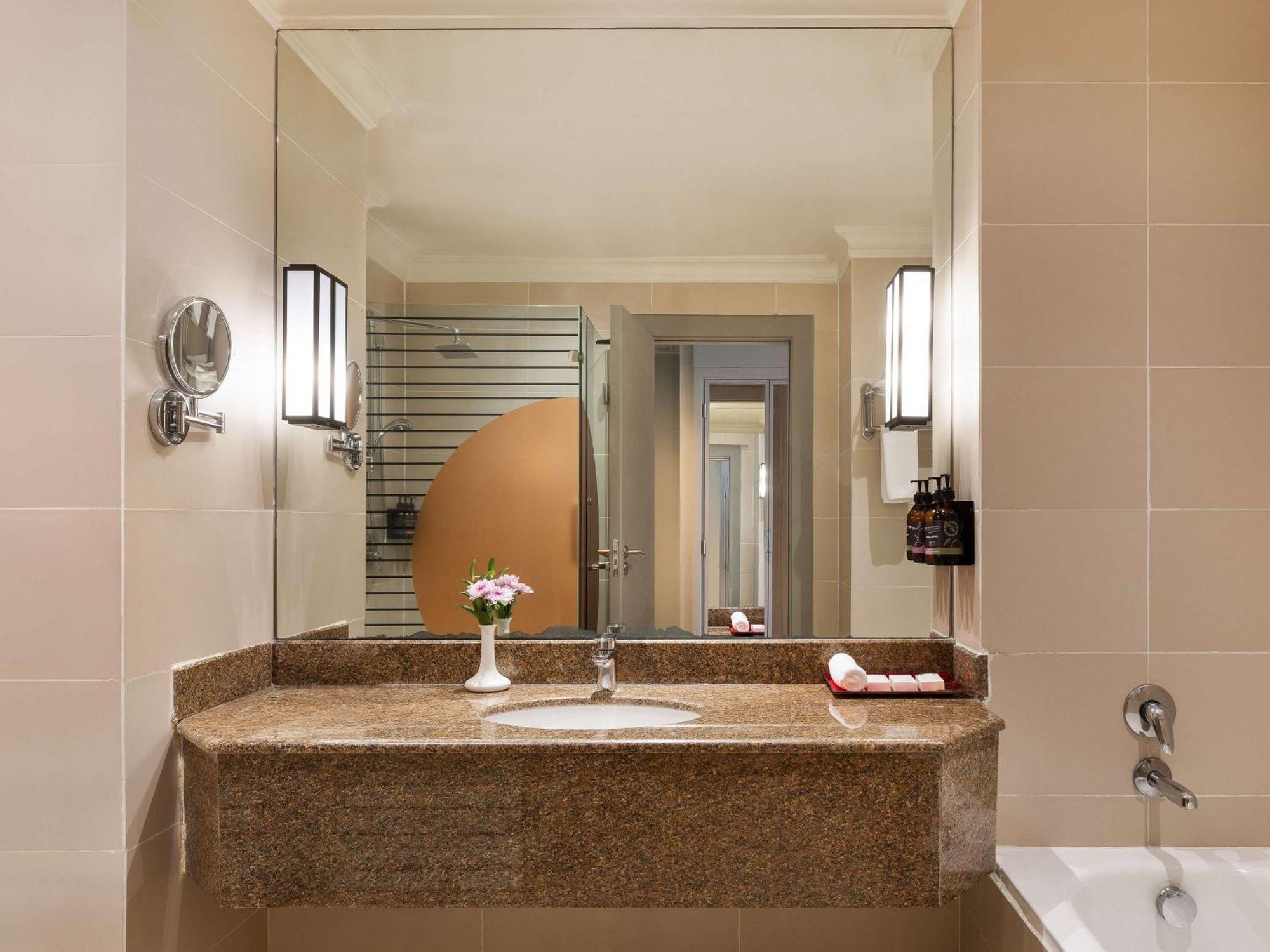 Hotel Pullman Nairobi Upper Hill Esterno foto